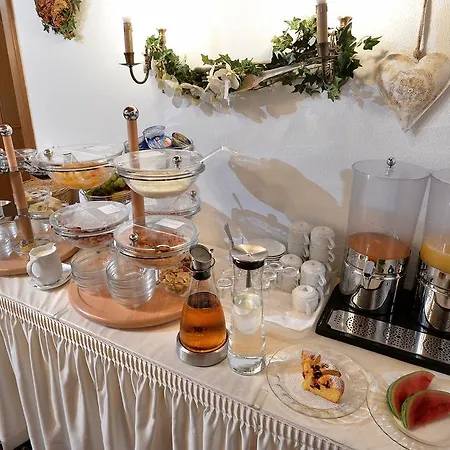 Garni Jennewein