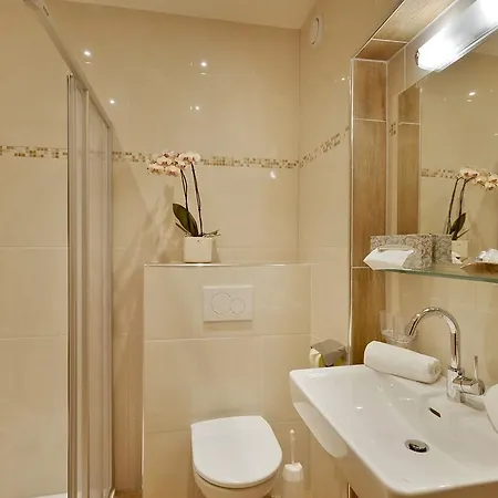 Garni Jennewein Hotell