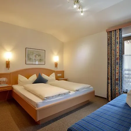 Hotel Garni Jennewein Mayrhofen