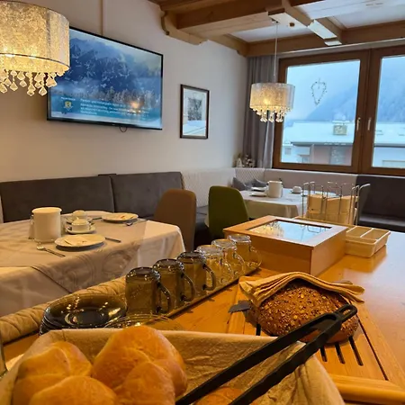 Garni Jennewein 3* Mayrhofen