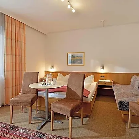 Garni Jennewein Hotel 3*