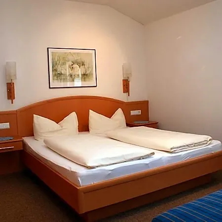 Garni Jennewein Hotel