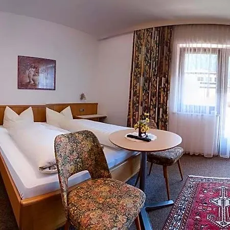 Garni Jennewein Hotel 3*