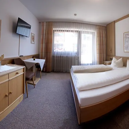 Hotel Garni Jennewein Mayrhofen