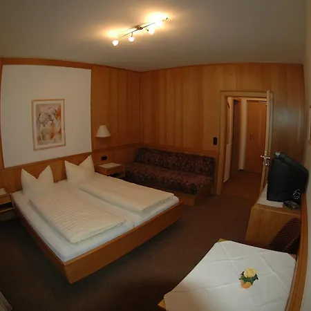 Hotell Garni Jennewein Mayrhofen
