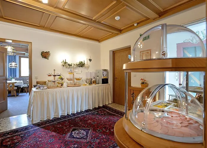 Hotel Garni Jennewein Mayrhofen