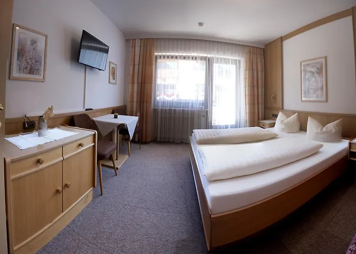 Hotel Garni Jennewein Mayrhofen