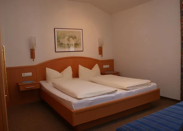 Ξενοδοχείο Garni Jennewein 3*