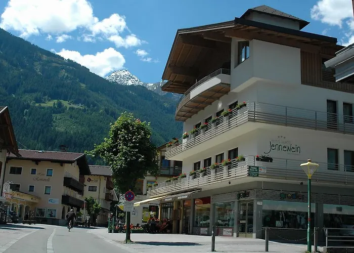 Hotel Garni Jennewein 3*