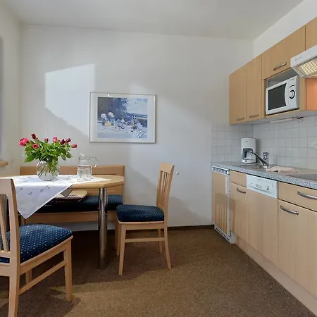 Hotel Garni Jennewein 3*